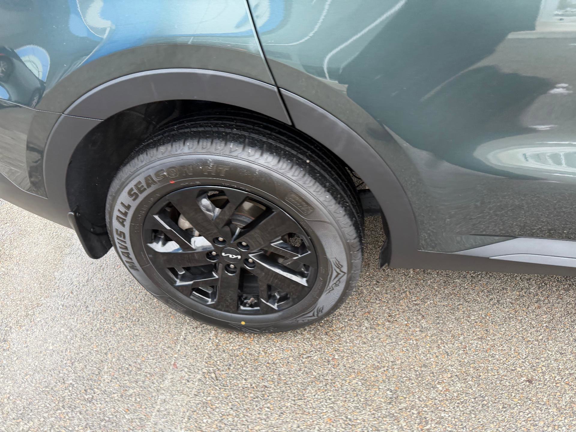 Used 2023 Kia Sorento S w/ Panoramic Sunroof Package image 10