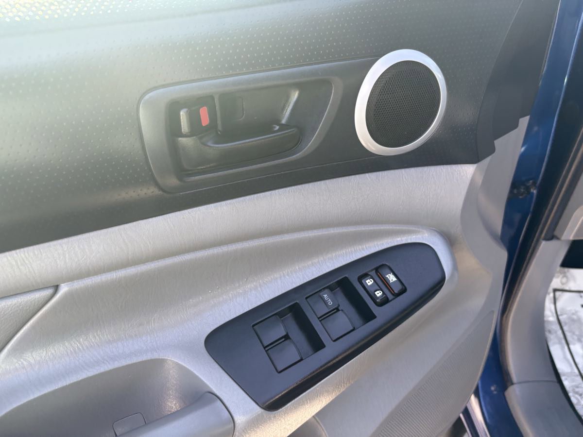 Used 2015 Toyota Tacoma 4x4 Double Cab w/ TRD Sport Package image 23