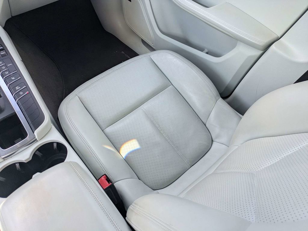 Used 2016 Porsche Macan S AWD/4WD image 19