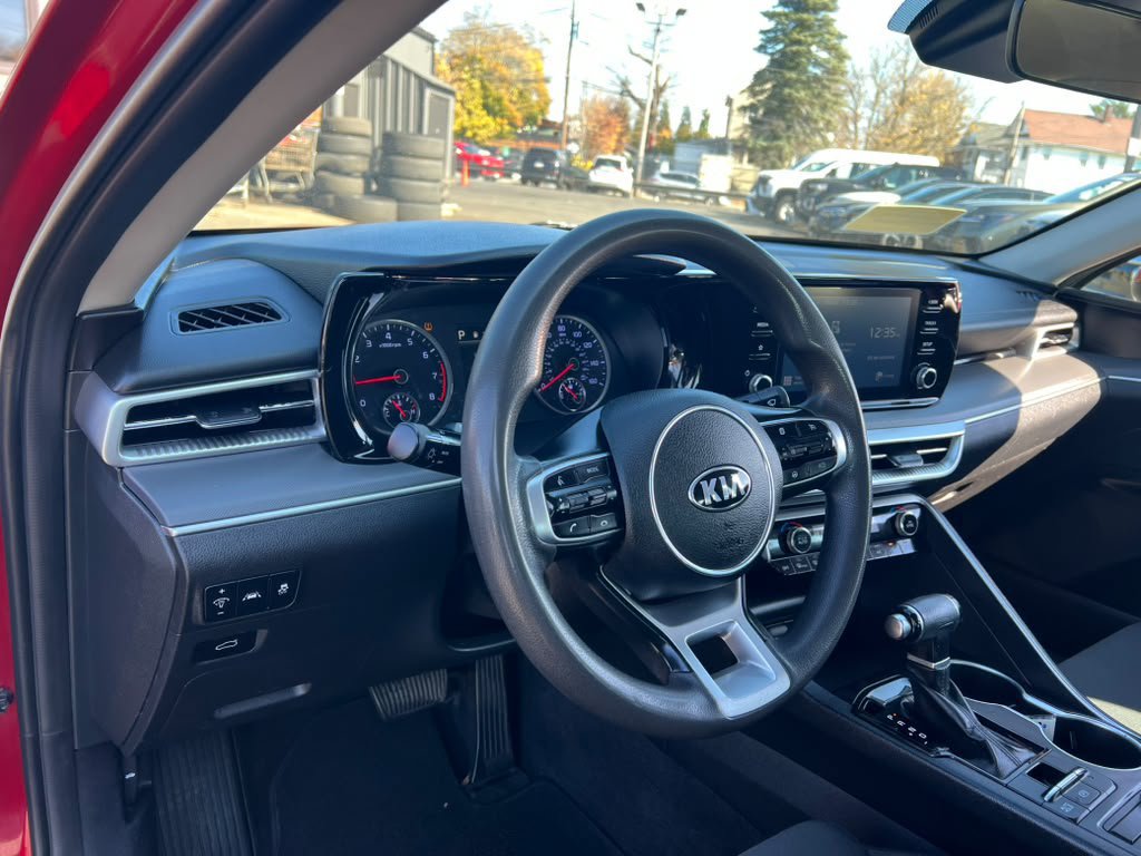 Used 2021 Kia K5 LXS FWD image 9