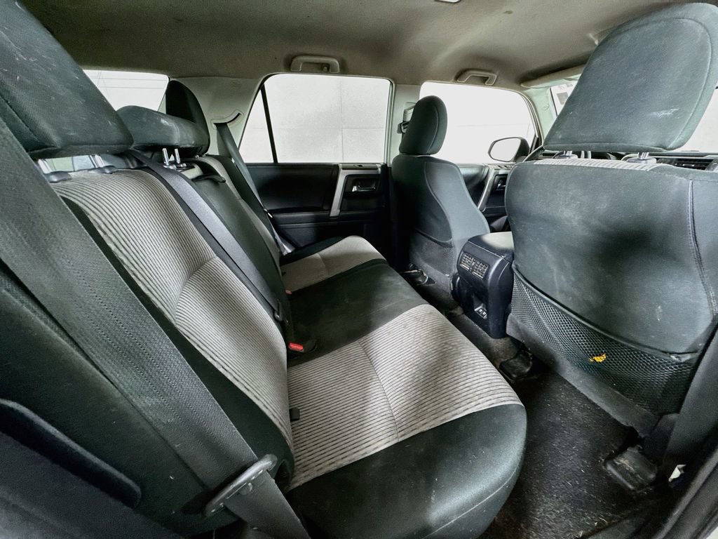 Used 2020 Toyota 4Runner SR5 AWD/4WD image 25