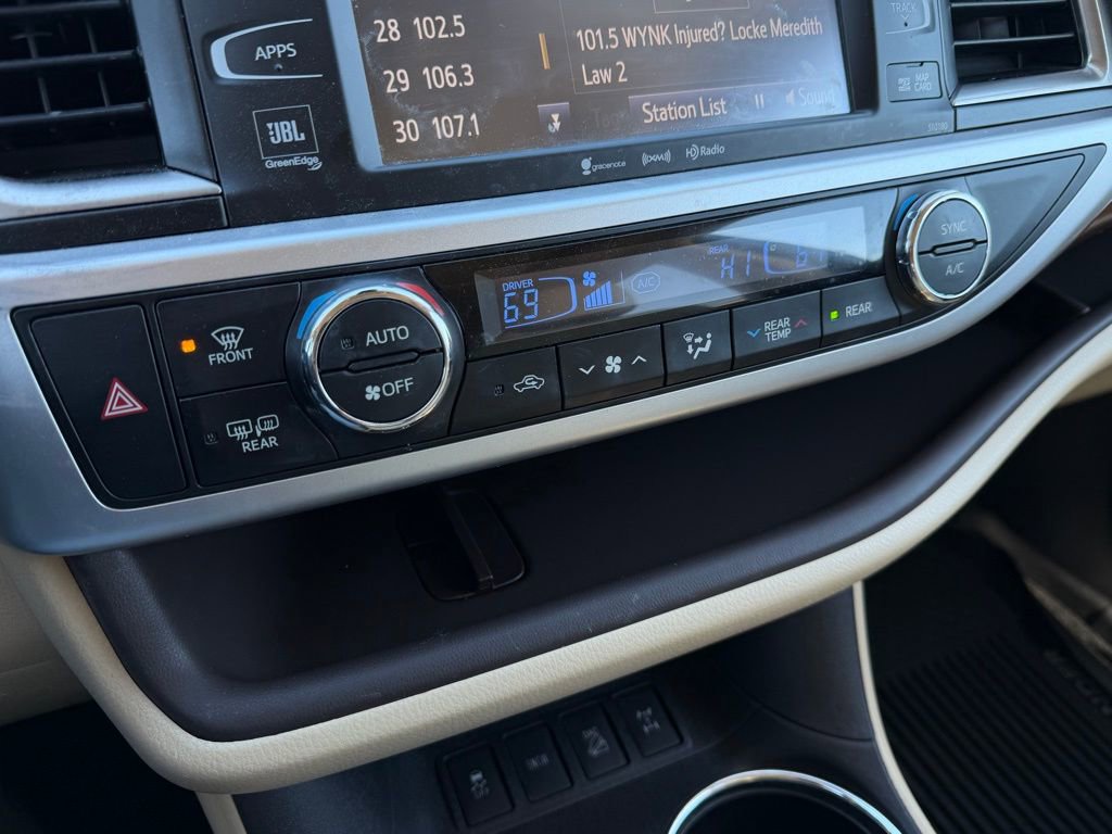 Used 2018 Toyota Highlander Limited image 22