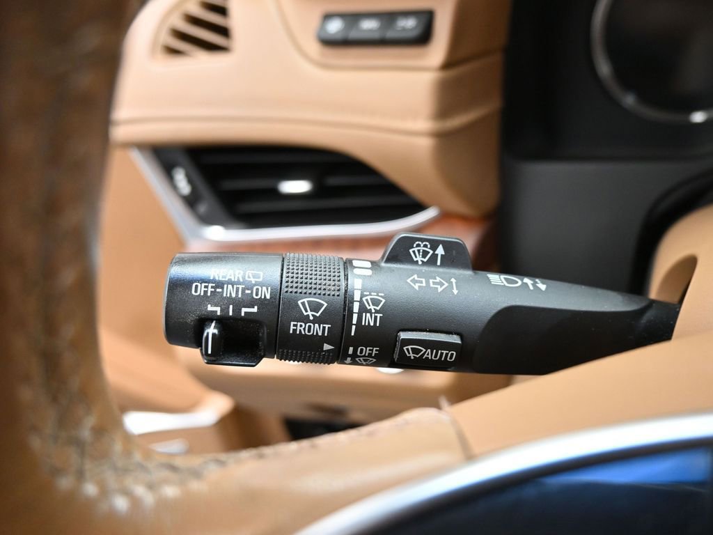 Used 2016 Cadillac Escalade ESV Platinum image 12