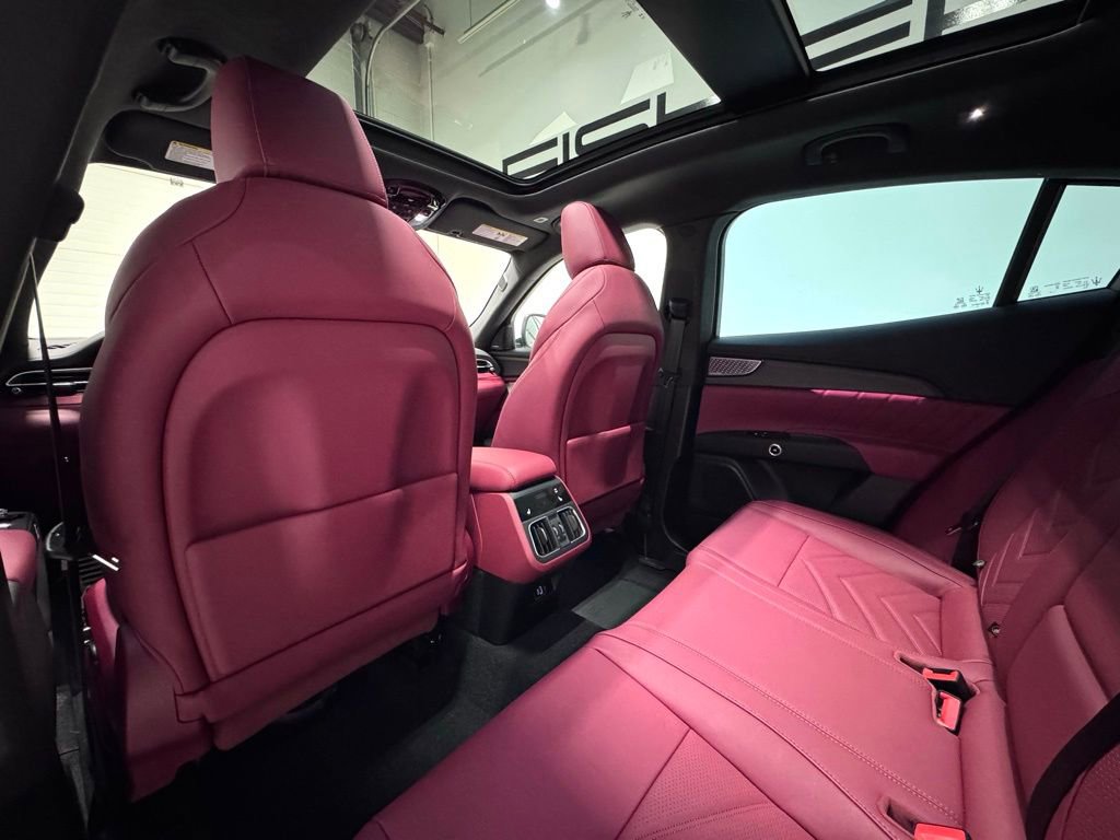 Used 2024 Maserati Grecale Trofeo image 43