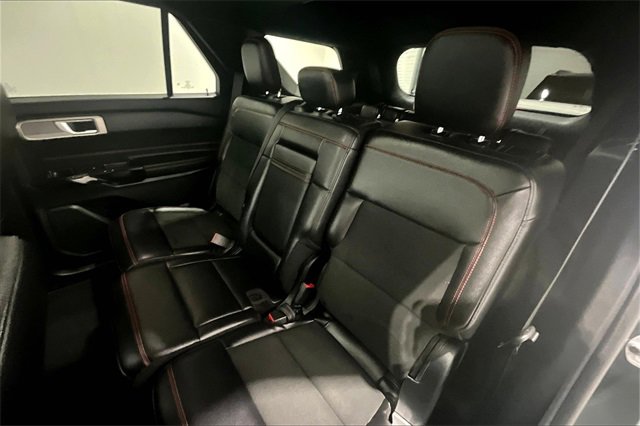 Used 2024 Ford Explorer ST-Line w/ Class IV Trailer Tow Package image 22