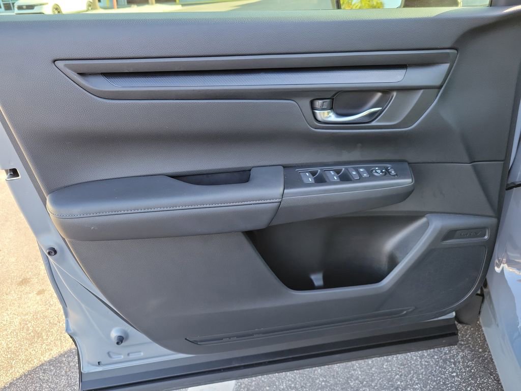 Certified 2025 Honda CR-V LX image 18