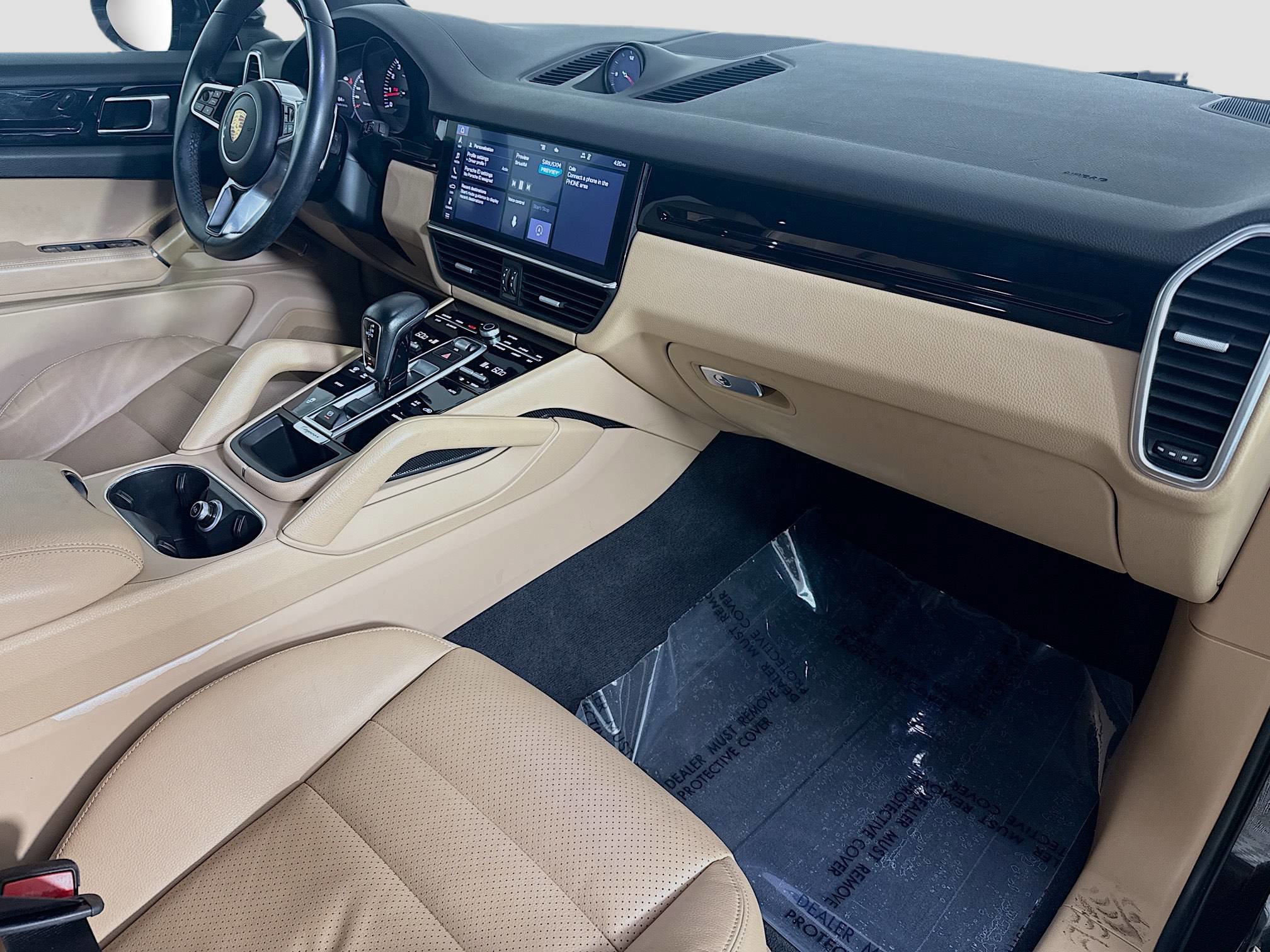 Used 2020 Porsche Cayenne image 28