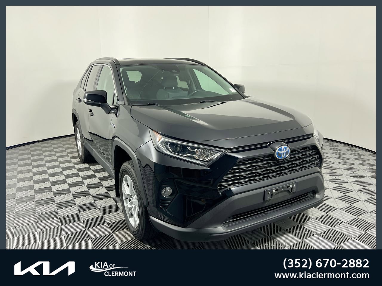 Used 2021 Toyota RAV4 XLE w/ Convenience Package