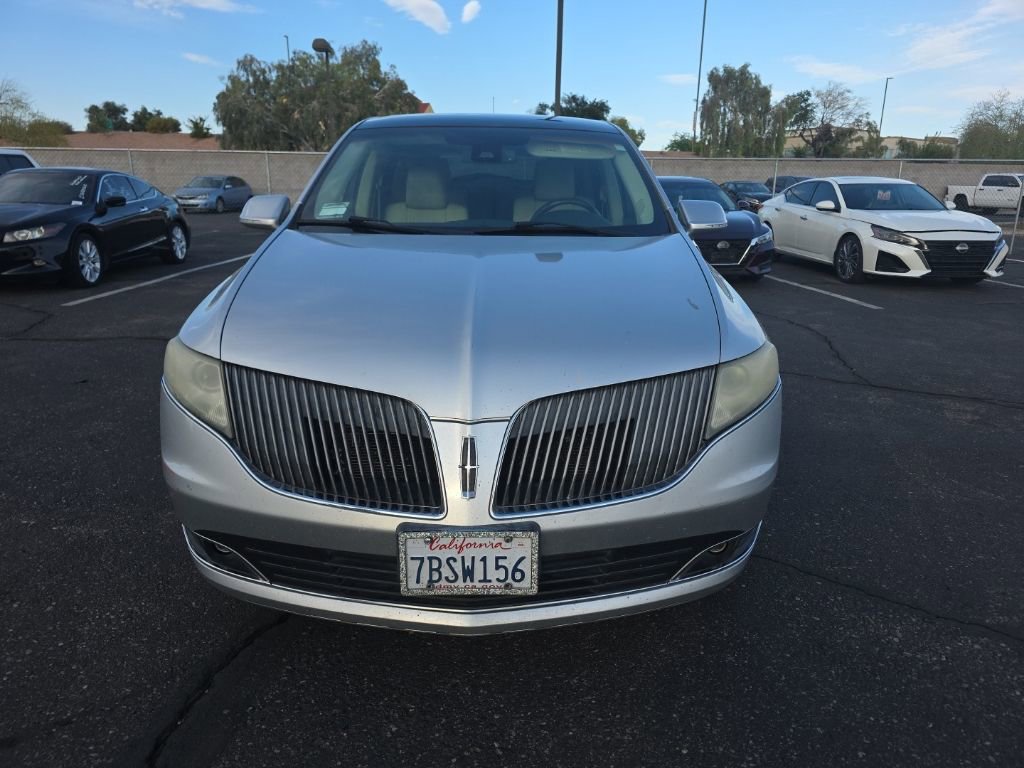 Used 2013 Lincoln MKT AWD image 3