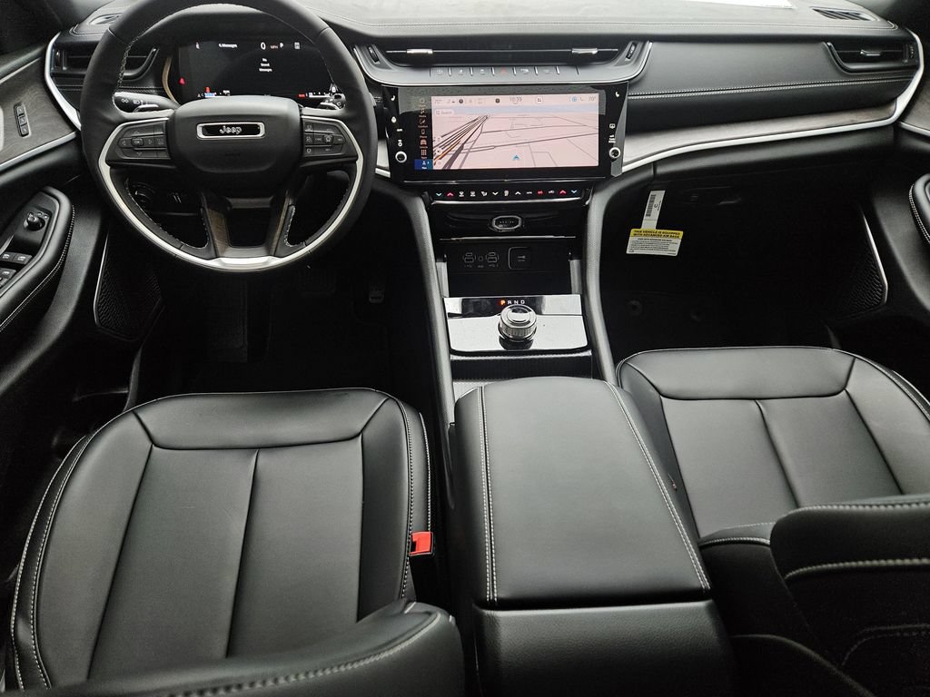 New 2026 Jeep Grand Cherokee Limited w/ Limited Altitude Package RWD image 9