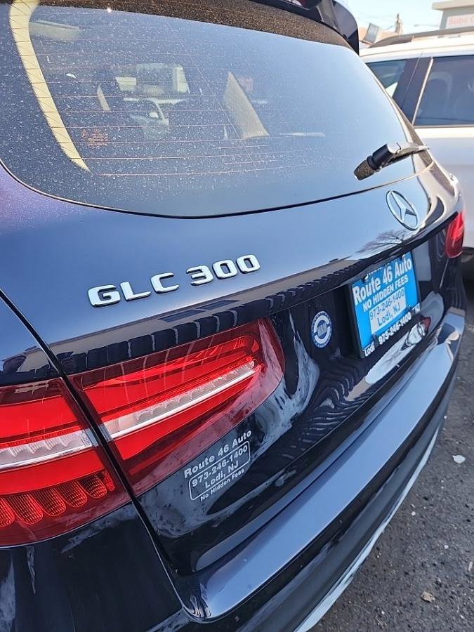 Used 2017 Mercedes-Benz GLC 300 4MATIC image 5