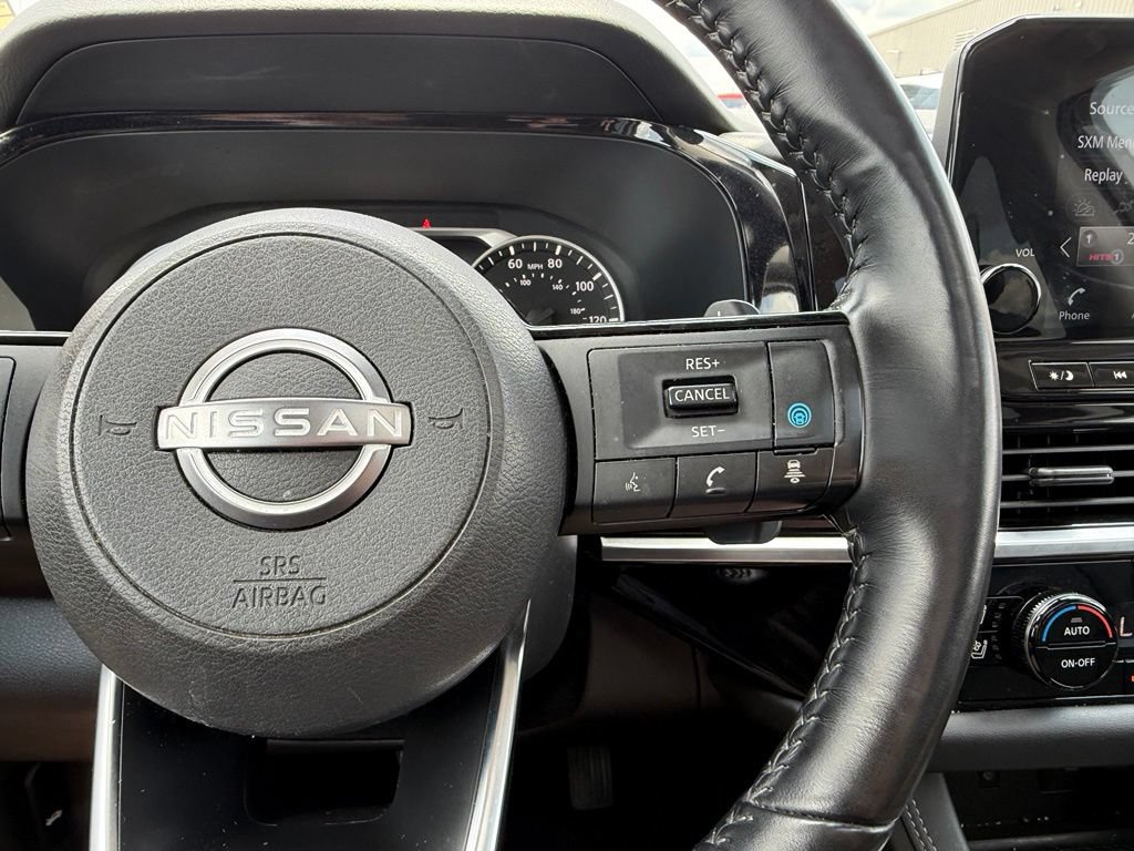 Used 2023 Nissan Pathfinder Platinum AWD/4WD image 12