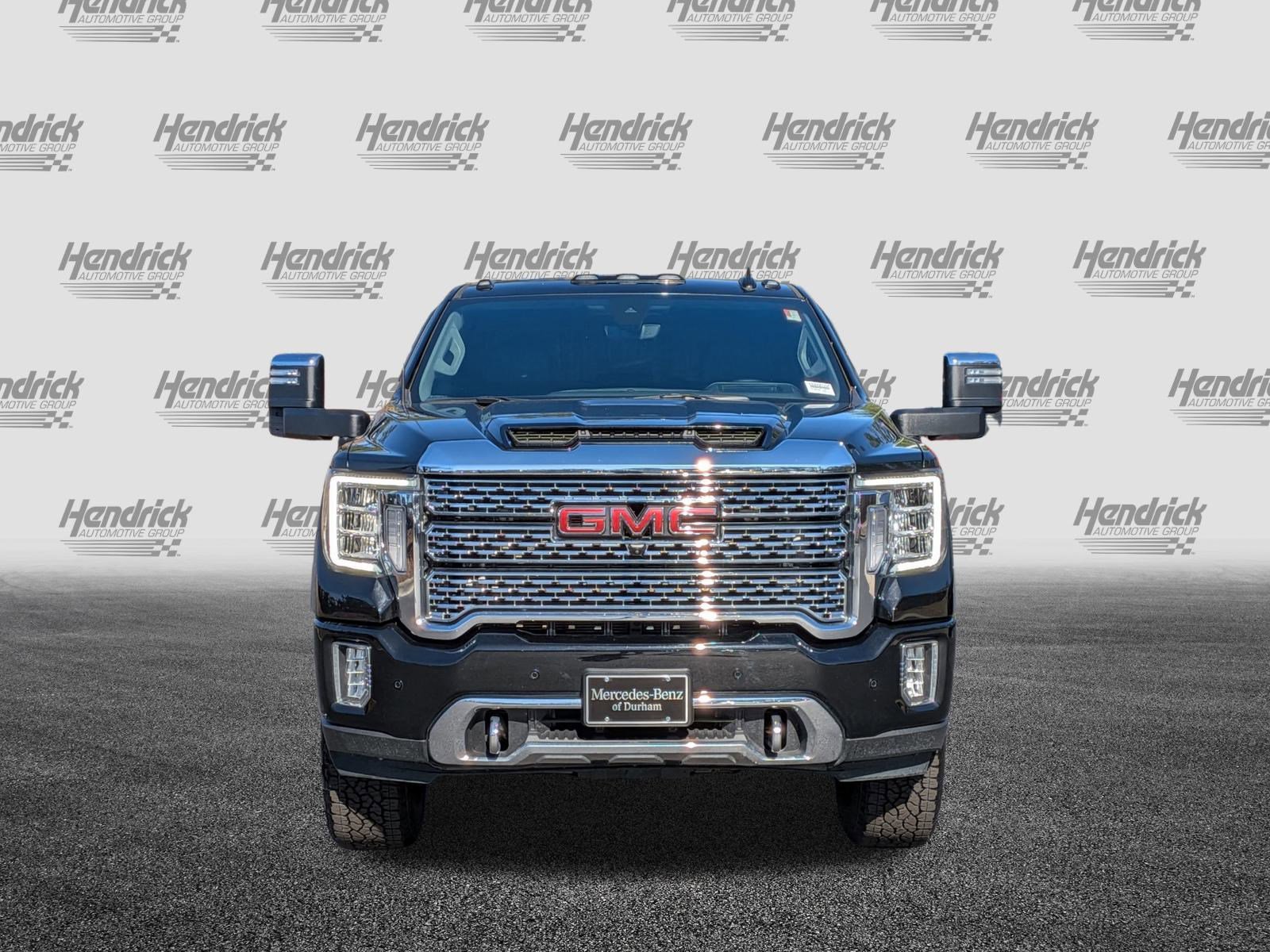 Used 2023 GMC Sierra 2500 Denali w/ Denali Black Diamond Edition image 3