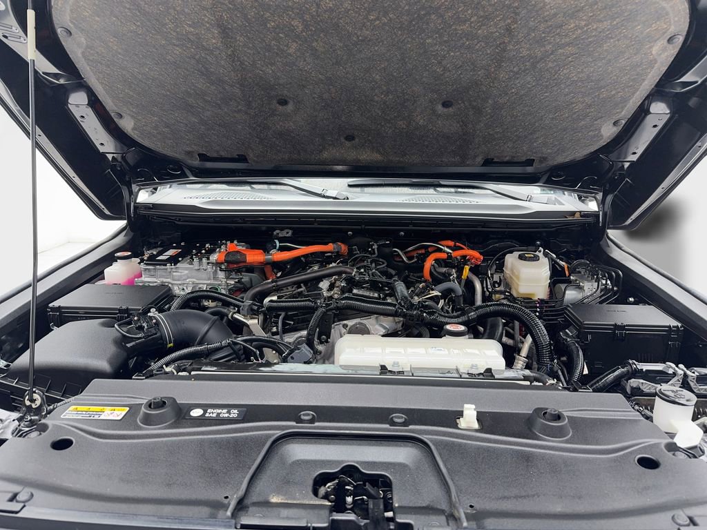 Used 2024 Toyota Land Cruiser image 12