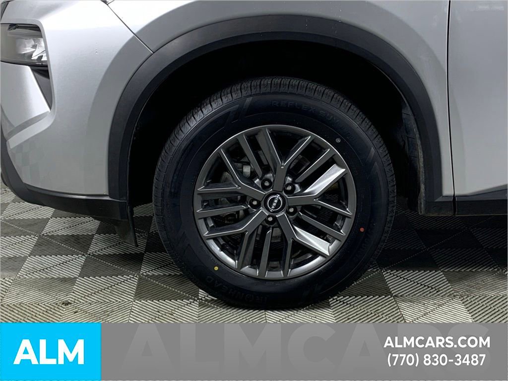 Used 2024 Nissan Rogue S image 14