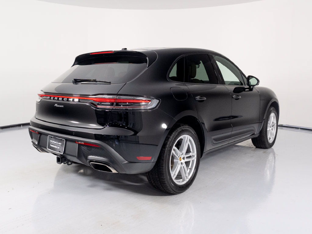 Certified 2026 Porsche Macan AWD/4WD image 11