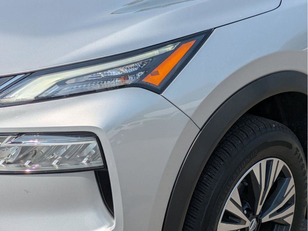 Used 2021 Nissan Rogue SV image 12