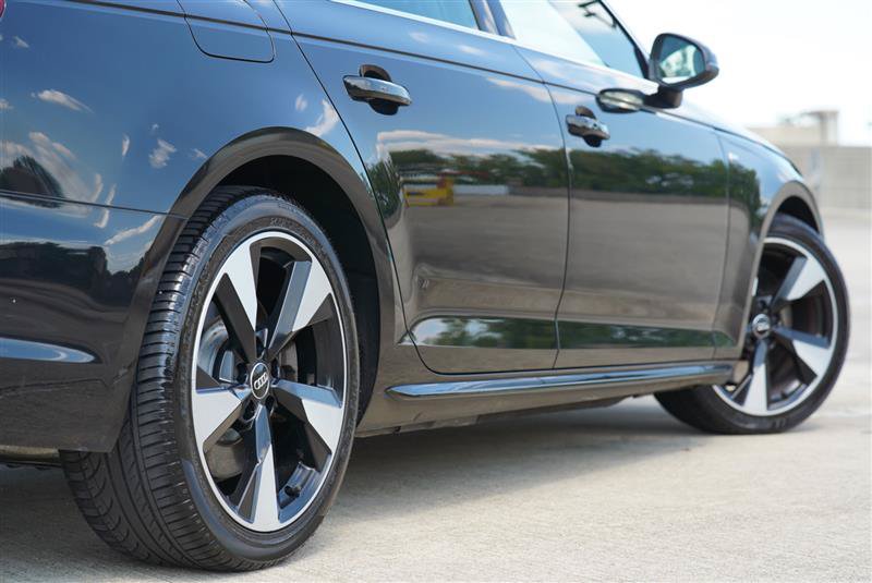 Used 2017 Audi A4 2.0T Premium Plus w/ Premium Plus Package AWD/4WD image 21