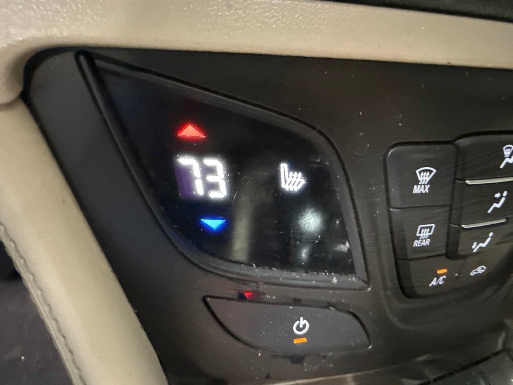 Used 2019 Buick Envision Essence w/ LPO, Road Trip Package FWD image 31