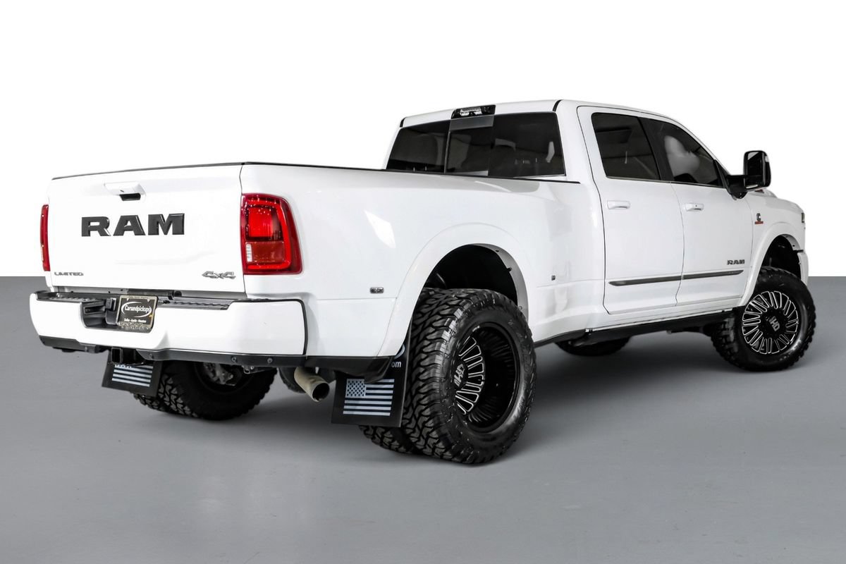 Used 2025 RAM 3500 Limited AWD/4WD image 9