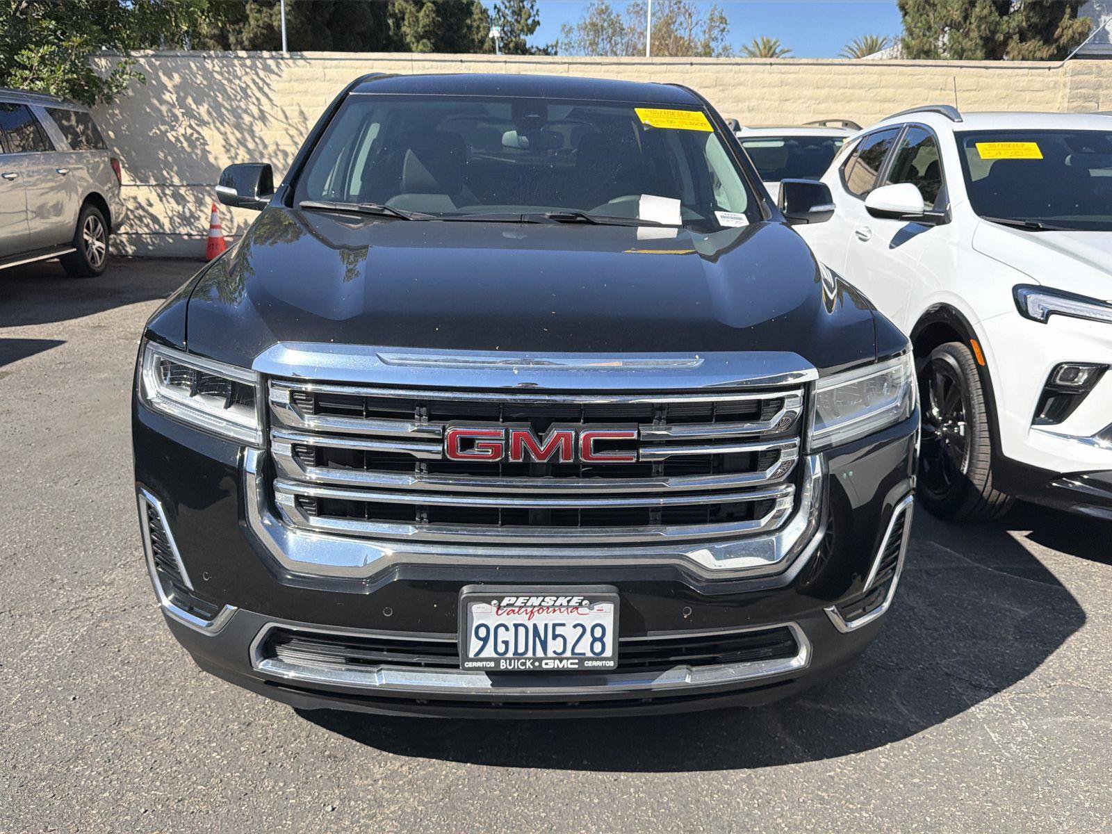 Used 2023 GMC Acadia SLE FWD image 2