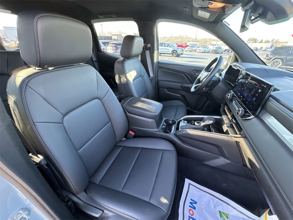 New 2025 Chevrolet Colorado LT w/ LT Convenience Package image 24