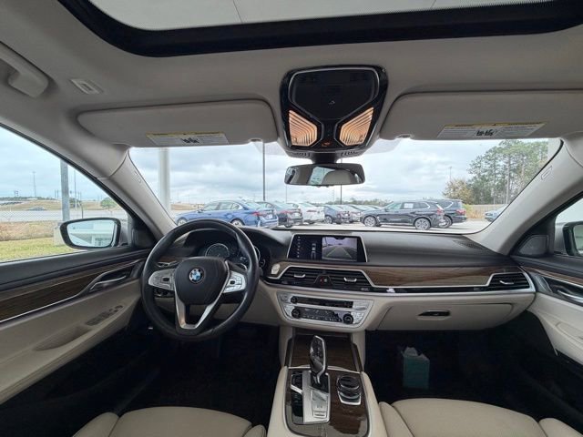 Used 2019 BMW 740i w/ Executive Package image 38