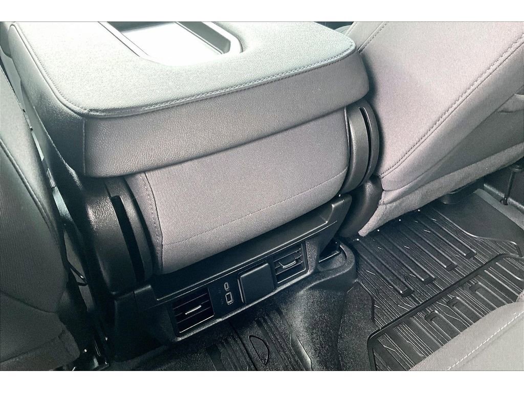 Used 2024 GMC Sierra 2500 SLE w/ SLE Convenience Package image 11