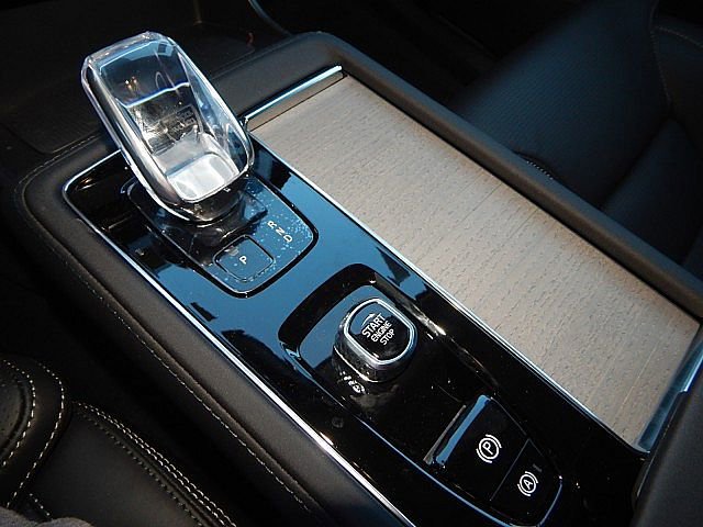 New 2026 Volvo XC90 B6 Ultra w/ Lounge Package image 18