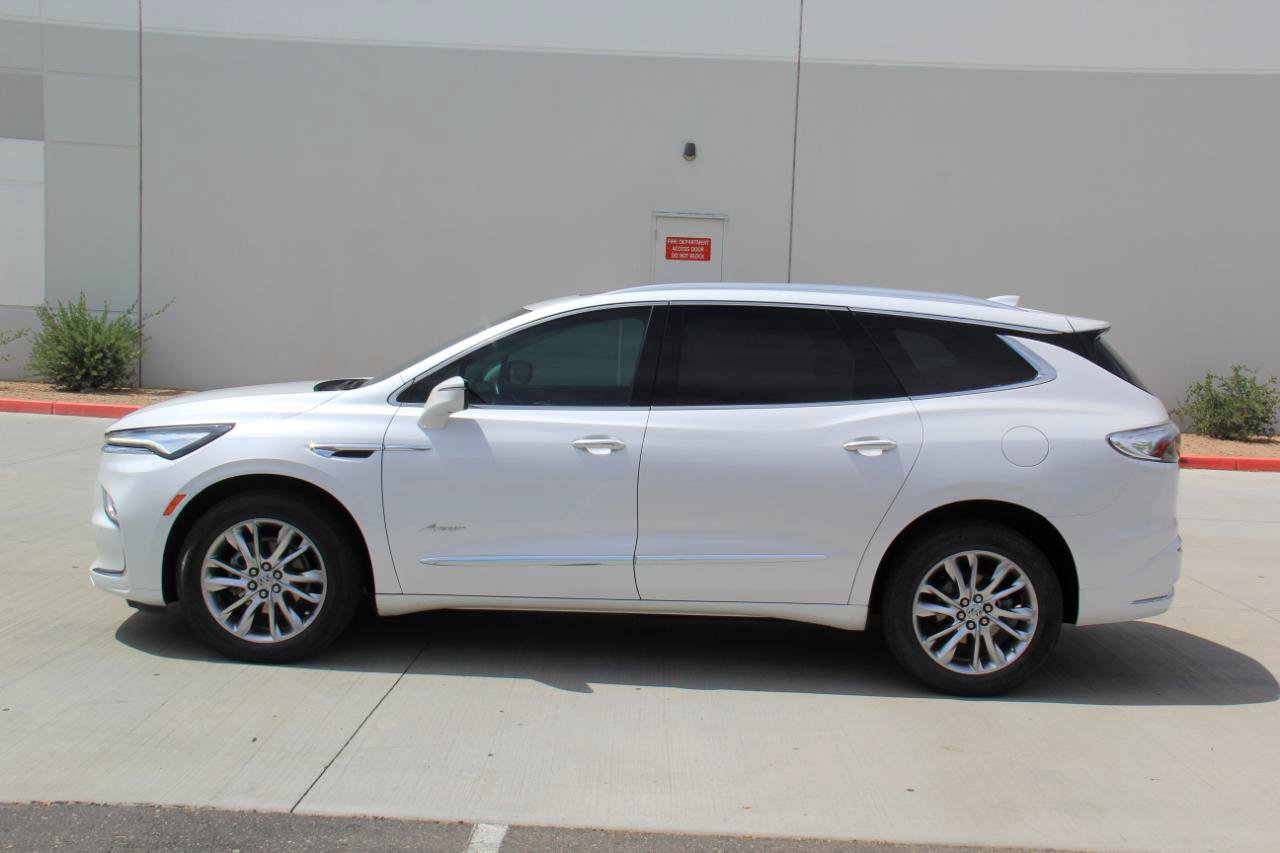 Used 2023 Buick Enclave Avenir w/ Avenir Technology Package FWD image 8