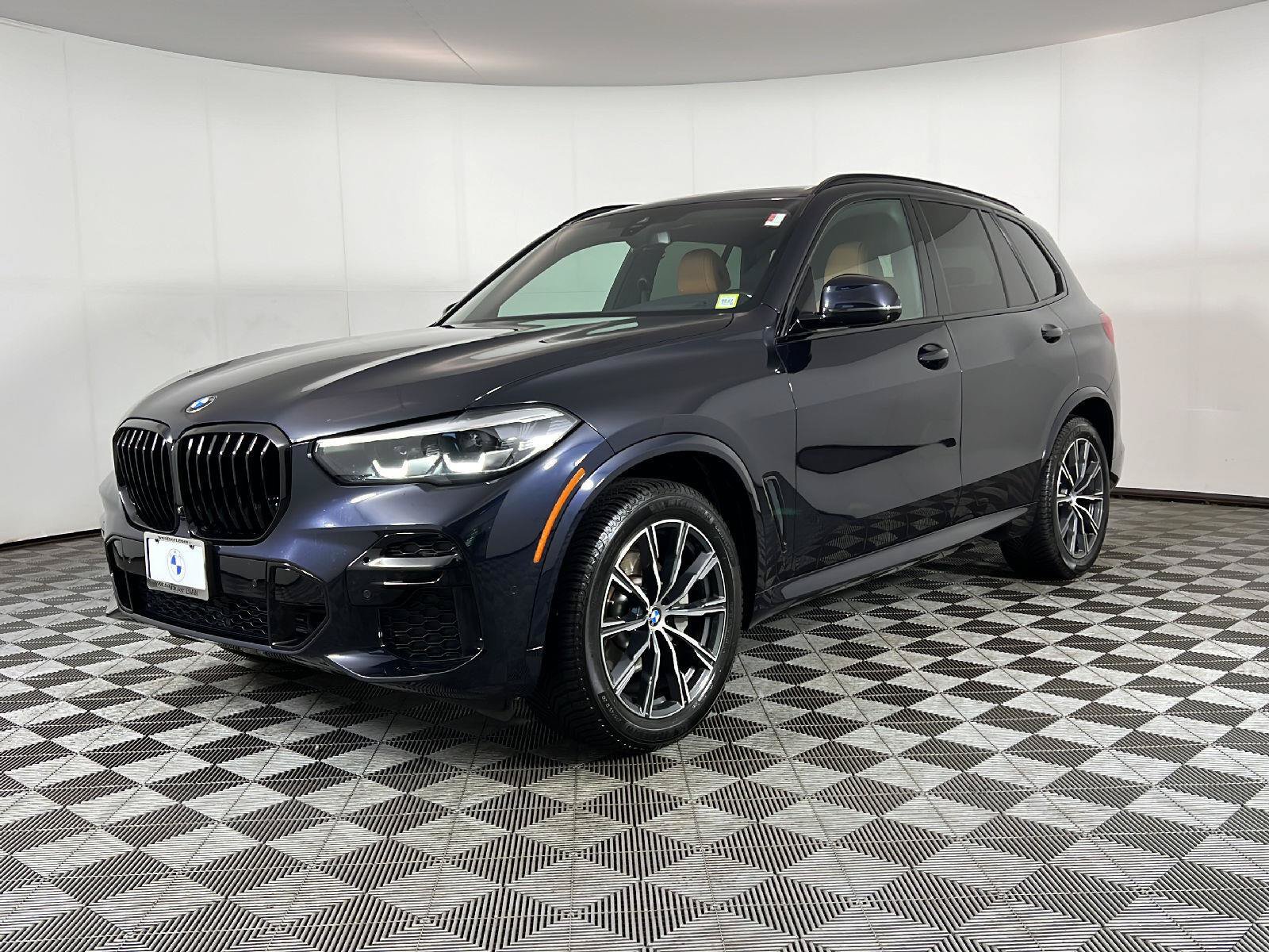Used 2023 BMW X5 xDrive40i w/ M Sport Package AWD/4WD image 12