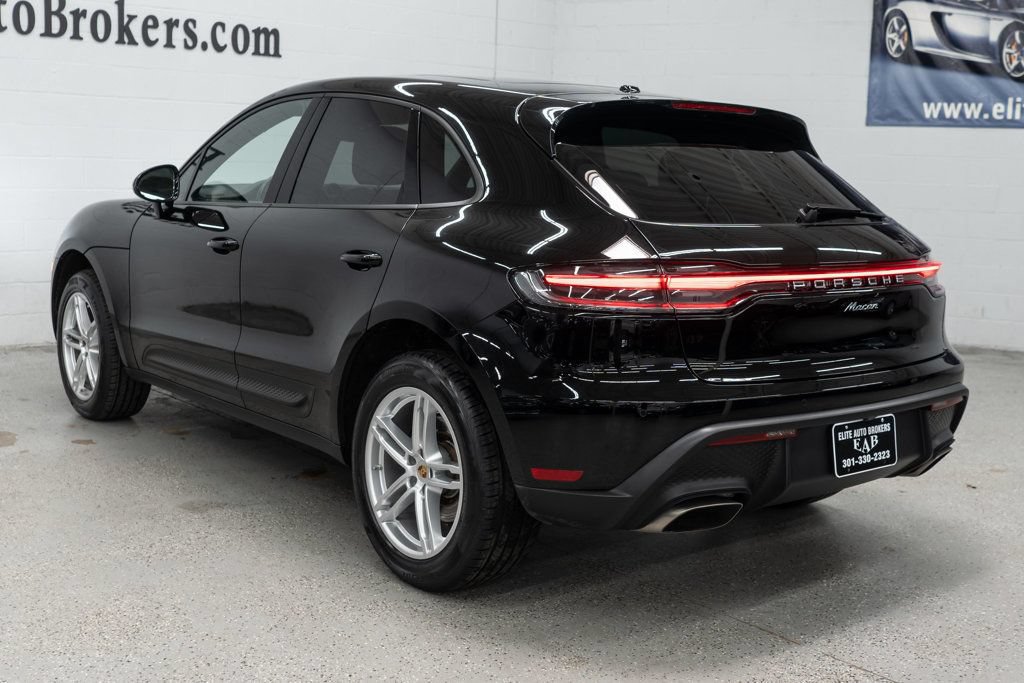 Used 2024 Porsche Macan AWD/4WD image 40