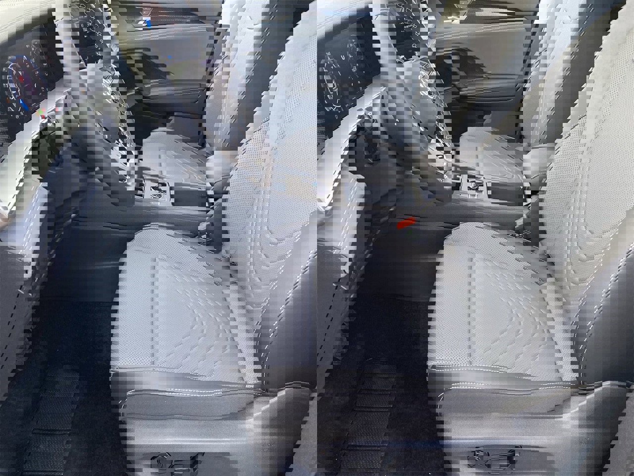 New 2025 Volkswagen Tiguan SE image 15