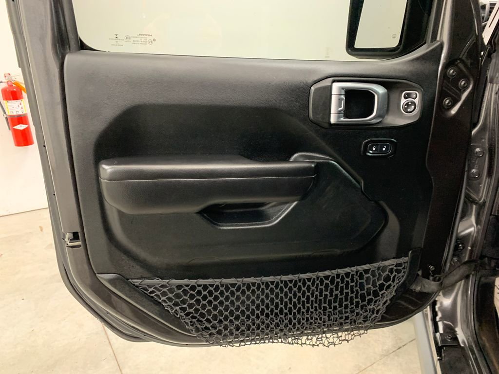 Used 2018 Jeep Wrangler Unlimited Rubicon image 5