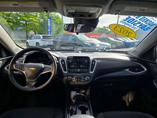Used 2023 Chevrolet Malibu LT FWD image 3