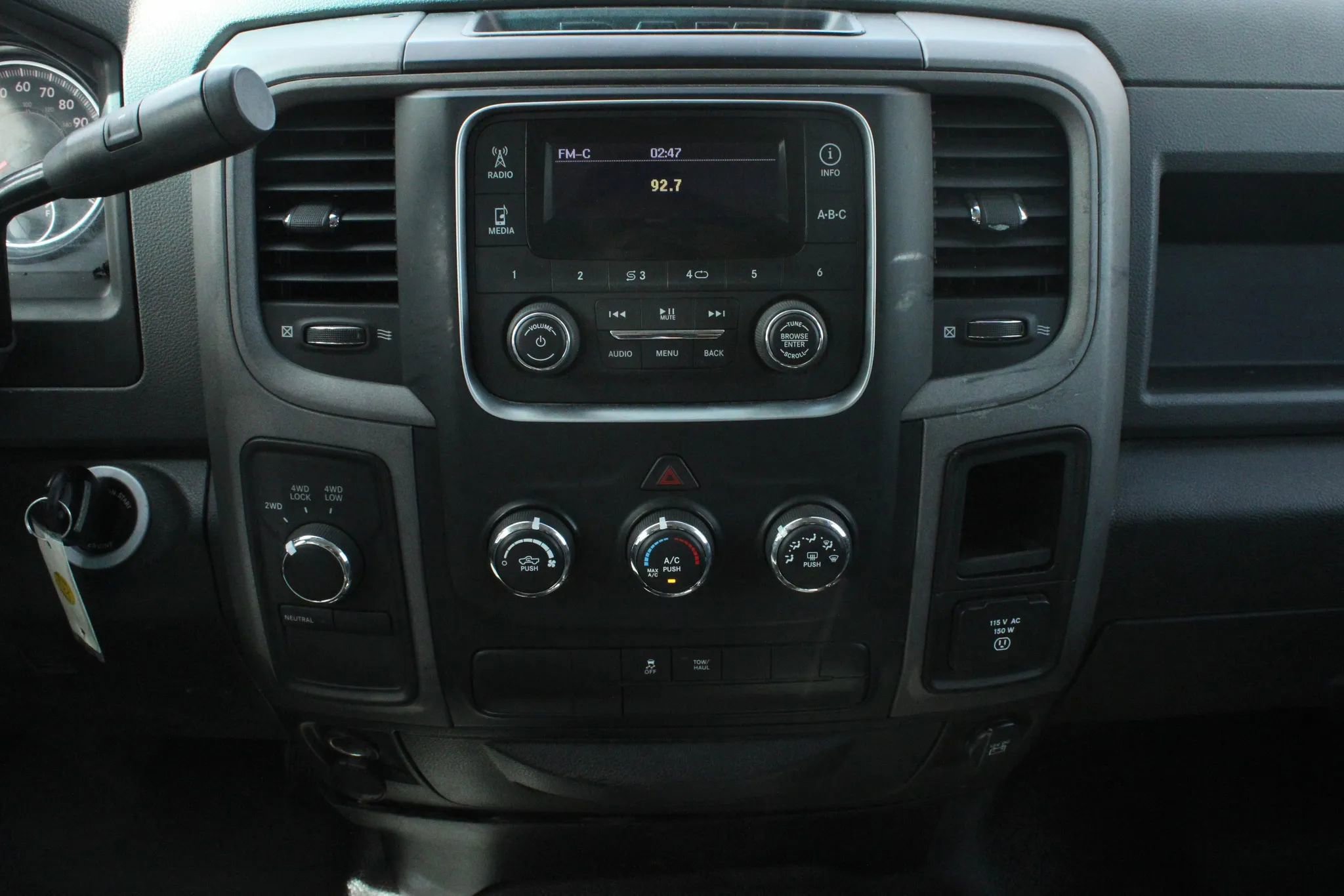 Used 2017 RAM 1500 SLT w/ Protection Group AWD/4WD image 19