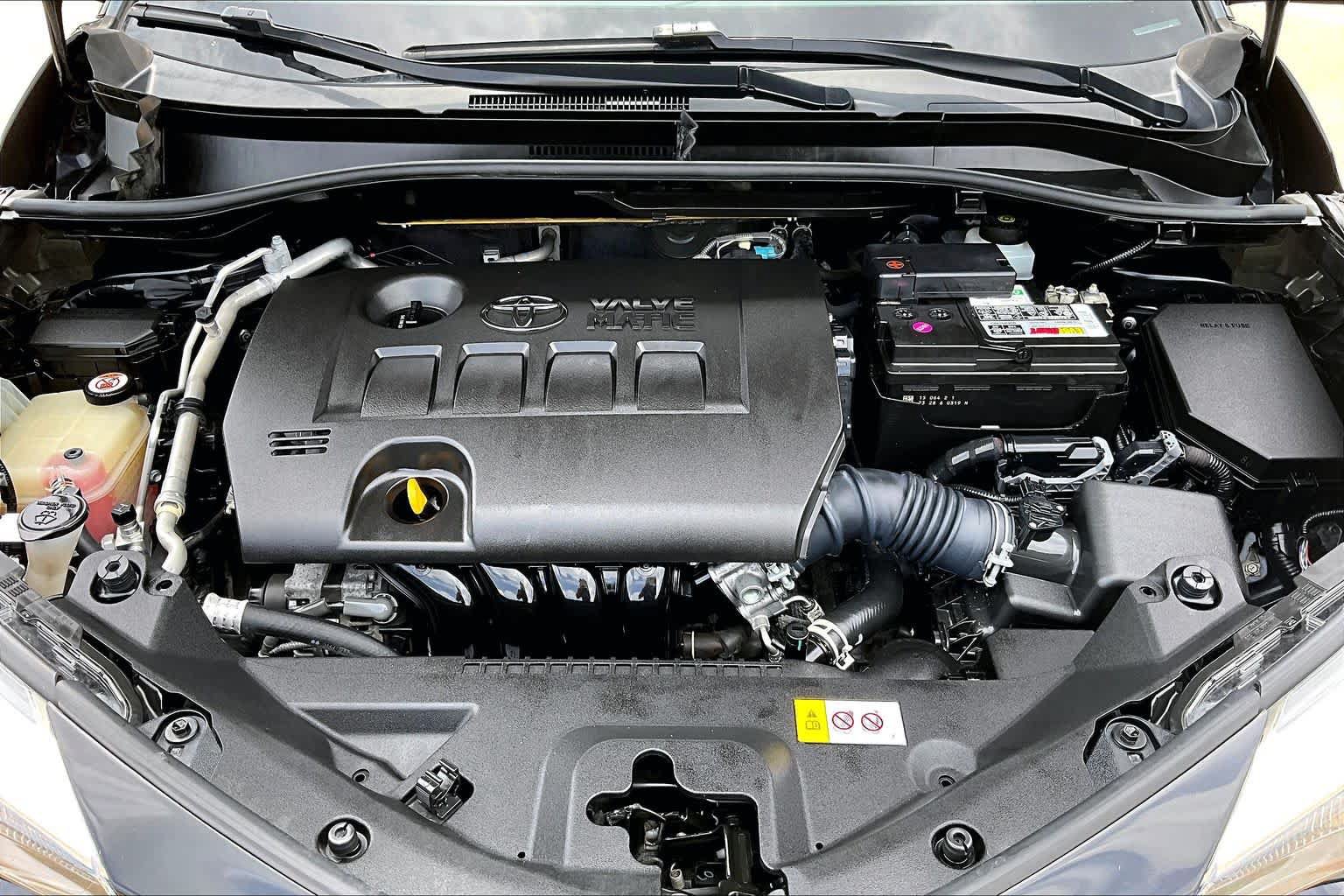 Used 2021 Toyota C-HR LE FWD image 29