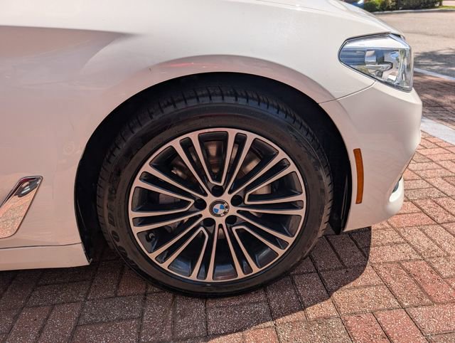 Used 2019 BMW 530i xDrive w/ Convenience Package AWD/4WD image 7