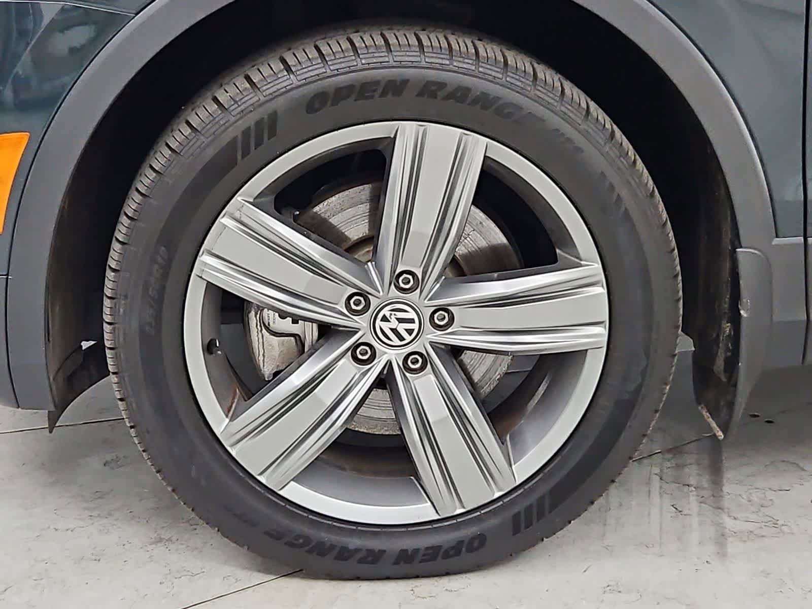 Used 2018 Volkswagen Tiguan SEL Premium AWD/4WD image 13