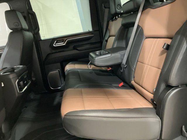 Used 2024 Chevrolet Silverado 3500 High Country w/ High Country Premium Package image 22