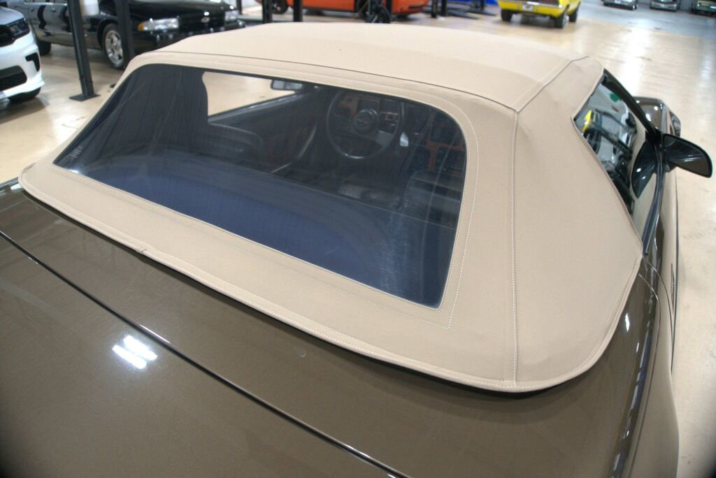 Used 1986 Chevrolet Corvette Convertible image 26