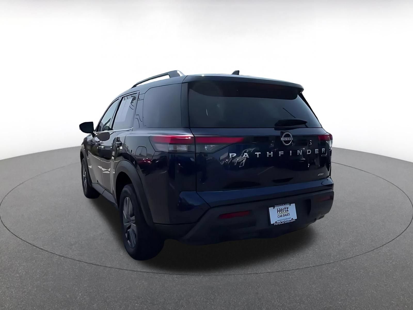 Used 2025 Nissan Pathfinder SV AWD/4WD image 9