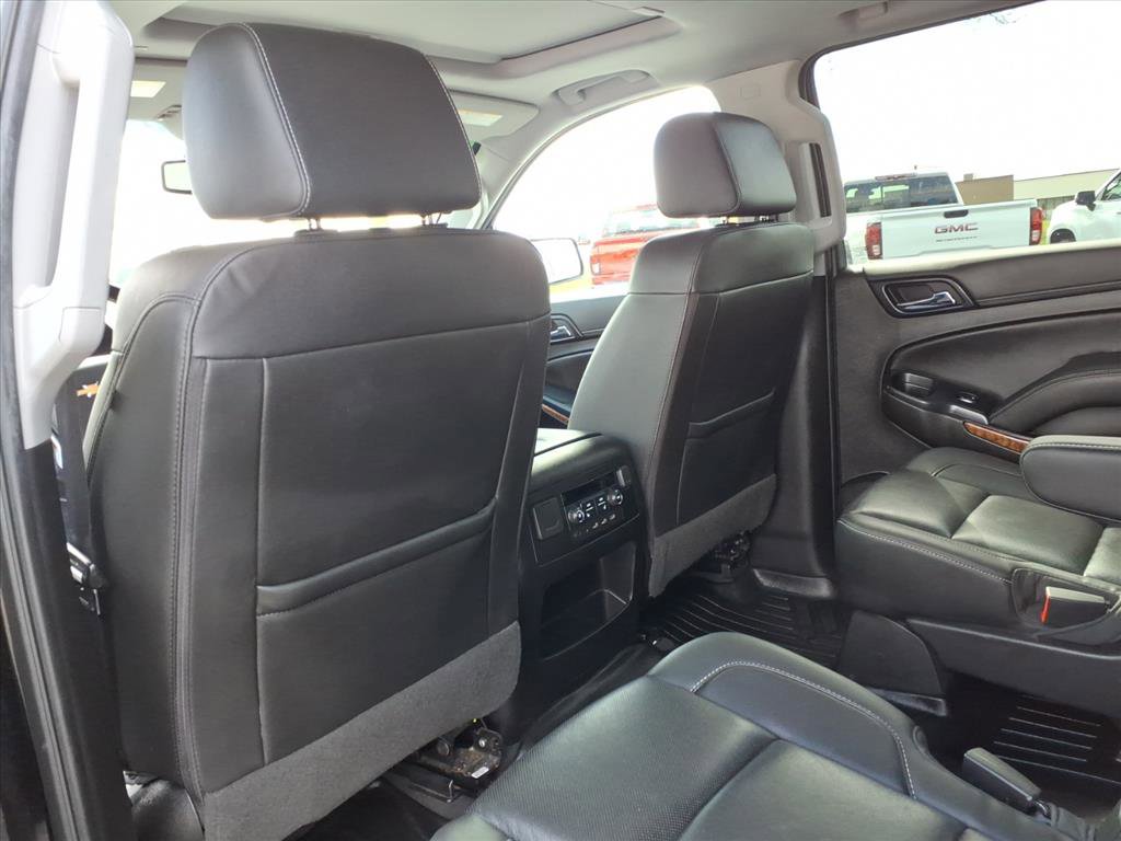 Used 2019 Chevrolet Suburban Premier AWD/4WD image 26