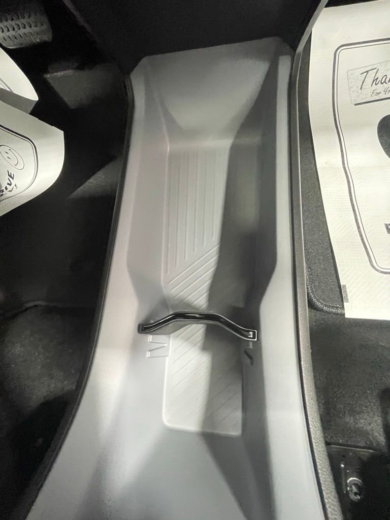 New 2027 Chevrolet Bolt RS w/ Technology Package FWD image 21