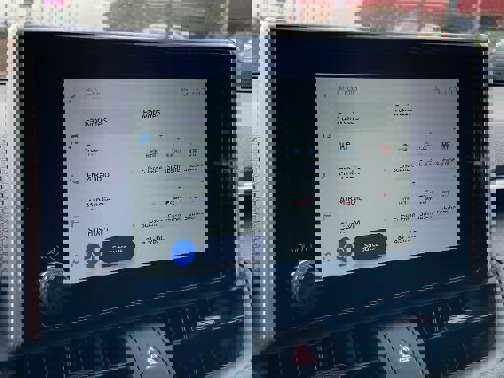 Certified 2025 Toyota RAV4 XLE image 22