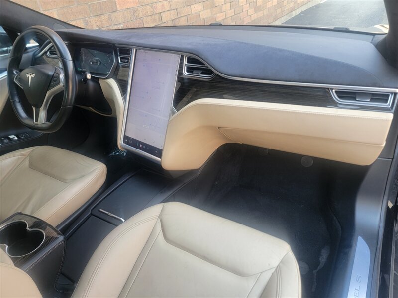 Used 2016 Tesla Model S 70D AWD/4WD image 18