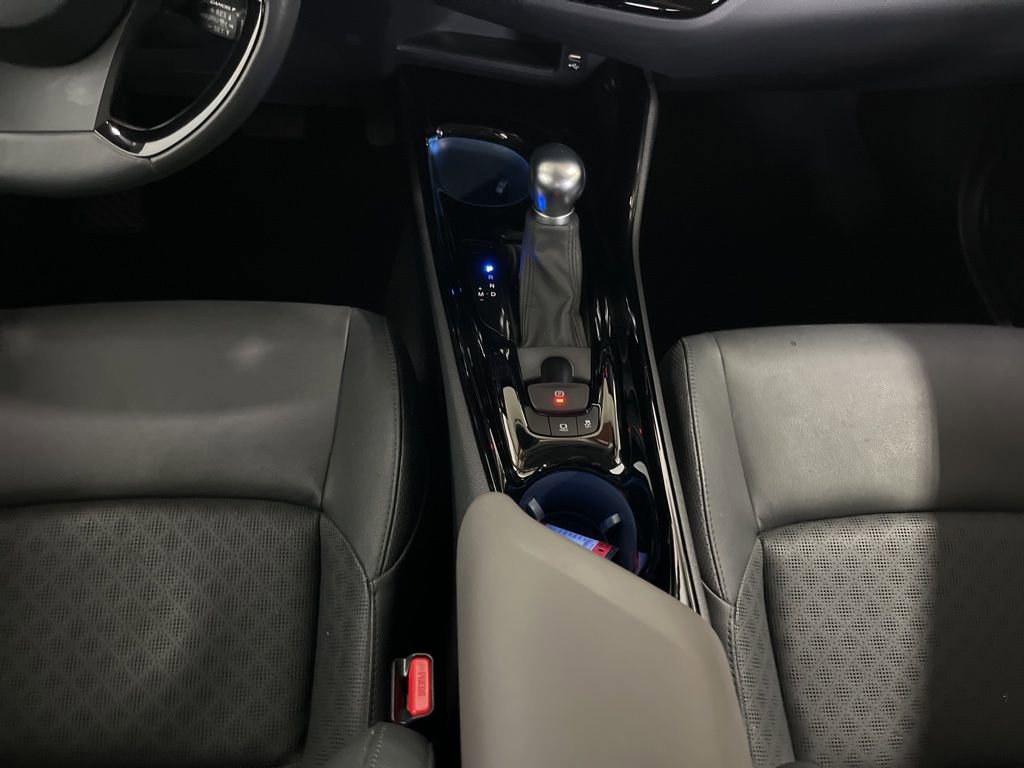 Used 2022 Toyota C-HR Limited FWD image 10