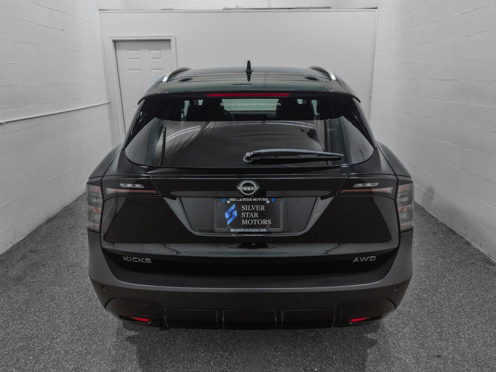 Used 2025 Nissan Kicks SV w/ SV Premium Package AWD/4WD image 7