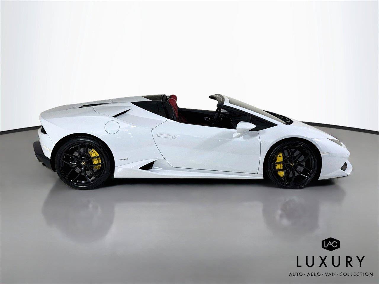 Used 2016 Lamborghini Huracan LP 610-4 AWD/4WD image 4