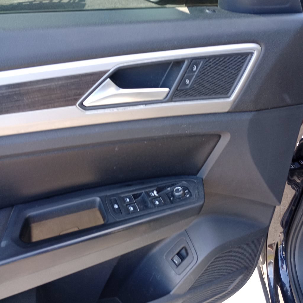 Used 2018 Volkswagen Atlas SE AWD/4WD image 12